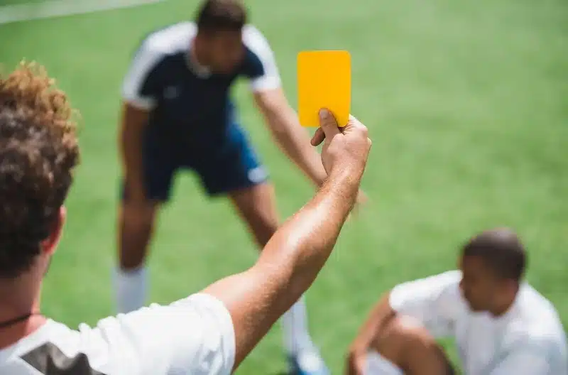 Handicap betting on yellow/red cards